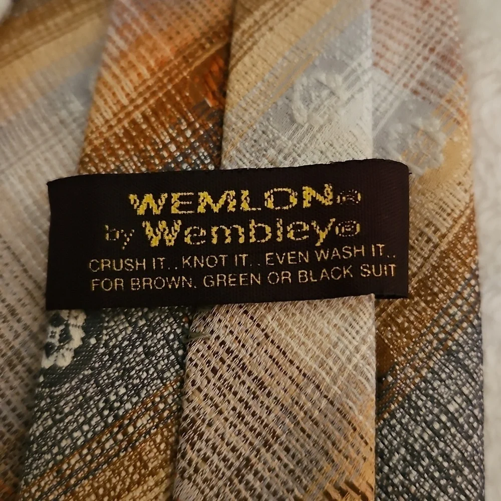 3/$30 Vtg WEMLON by Wembley 1980s Blue and Orange Ombre Floral Clip-on Tie